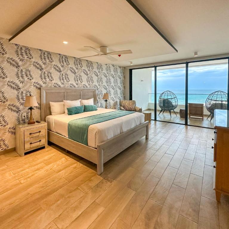 Stunning 3rd Floor Beachfront Condo - Apartamento - 24