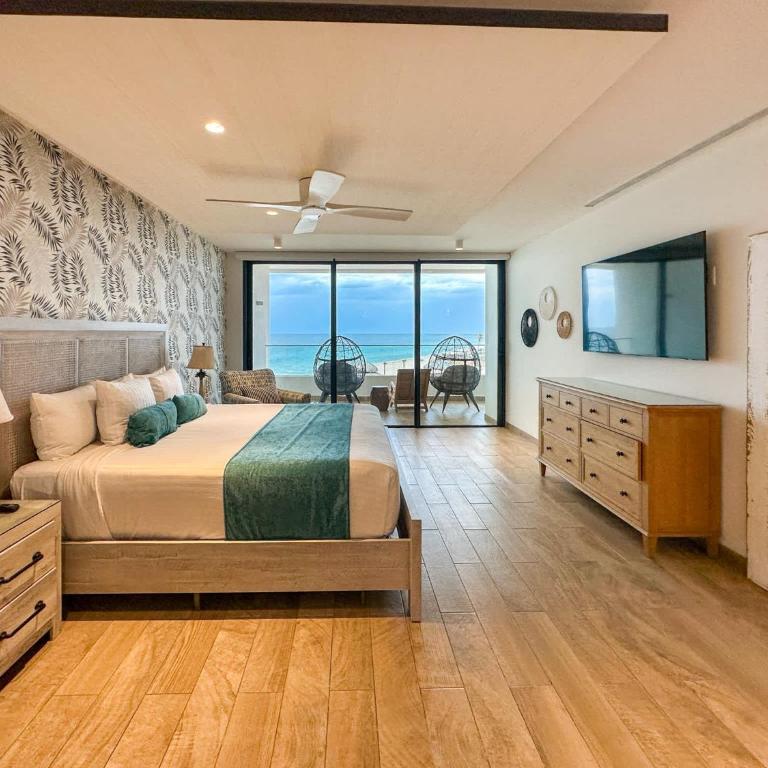 Stunning 3rd Floor Beachfront Condo - Apartamento - 25