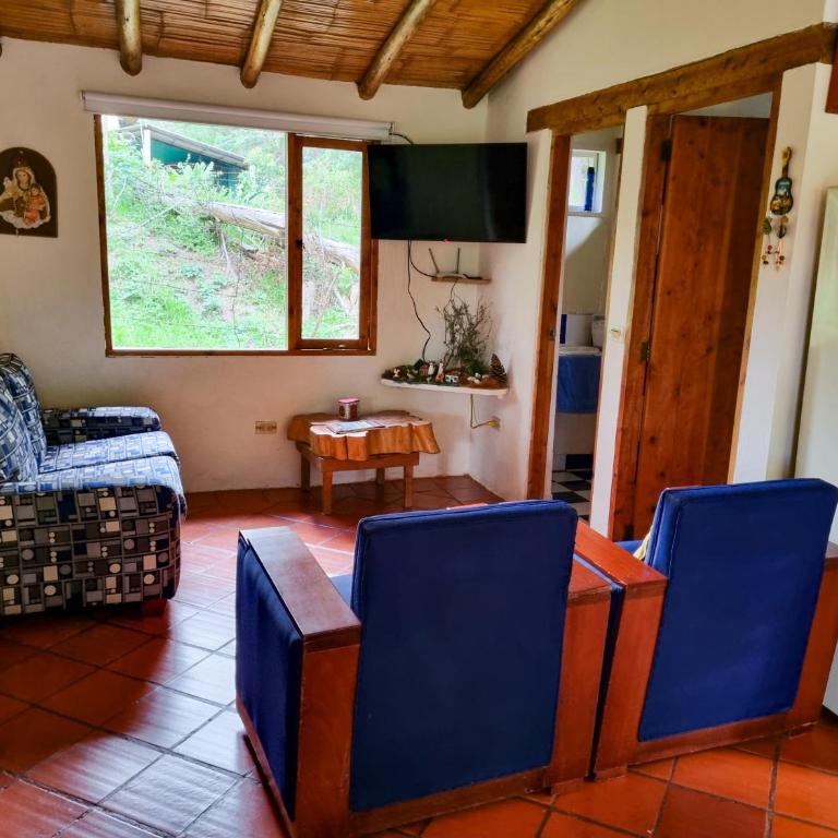 La casa de los abuelos - Two-Bedroom House - 16