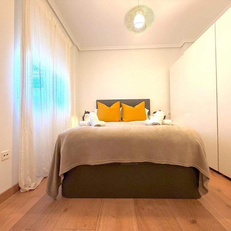 Atico con terraza privada , a 100 metros de playa Levante Santa Pola - Apartamento de 1 dormitorio - 3