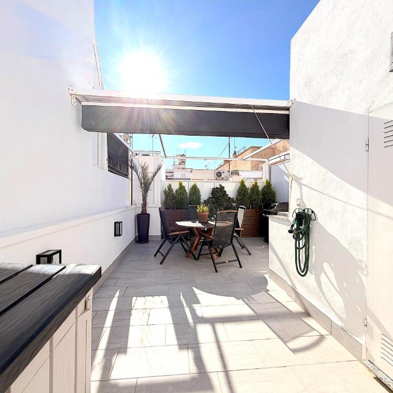 Atico con terraza privada , a 100 metros de playa Levante Santa Pola - Apartamento de 1 dormitorio - 46