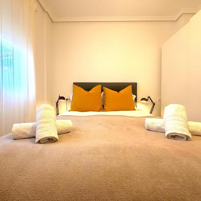 Atico con terraza privada , a 100 metros de playa Levante Santa Pola - Apartamento de 1 dormitorio - 12