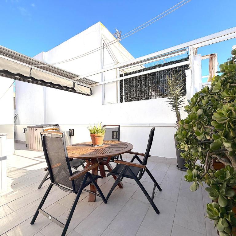 Atico con terraza privada , a 100 metros de playa Levante Santa Pola - Apartamento de 1 dormitorio - 6