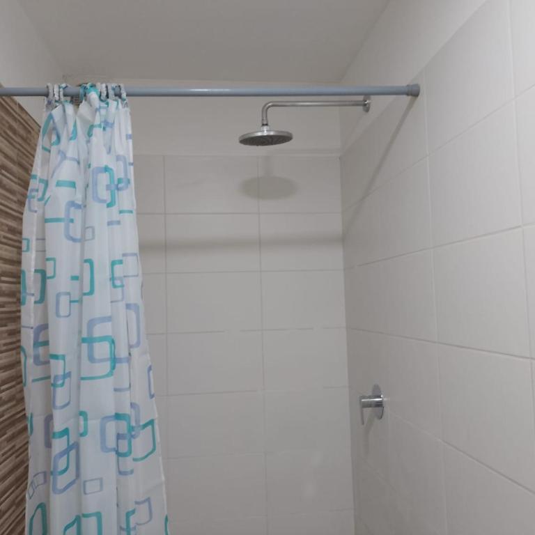 Cozy Central Apartment Ideal for Work & Travel - One-Bedroom Apartment - 4