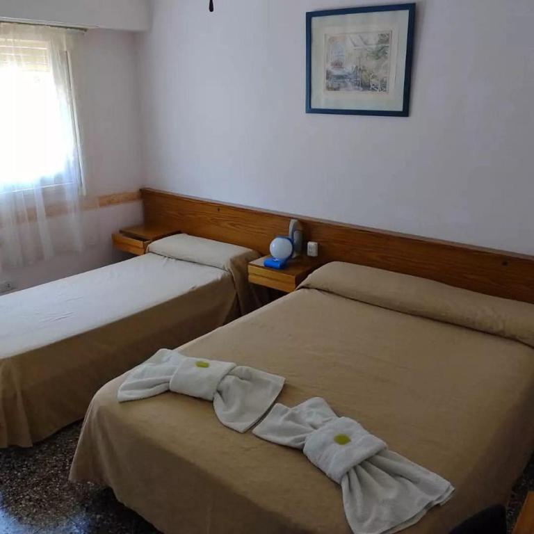 Hotel Celeste - Habitación Triple - 1