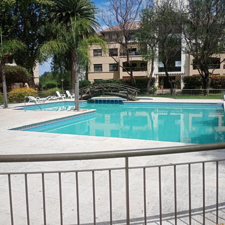 Departamento amoblado de lujo con pileta y gym - Apartamento de 3 dormitorios - 1