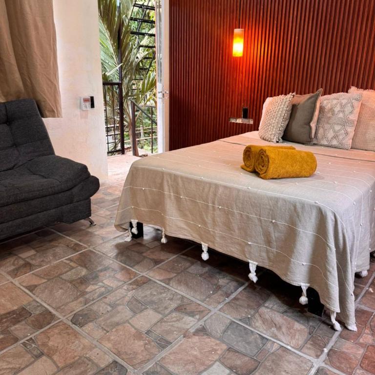 Casa Nawara - Habitación con cama grande y balcón - 4