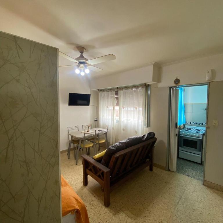 Céntrico, a metros de la peatonal - Apartamento de 1 dormitorio - 1