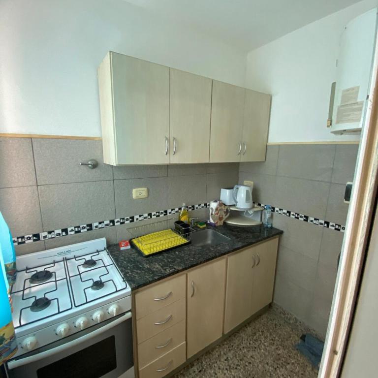 Céntrico, a metros de la peatonal - Apartamento de 1 dormitorio - 2