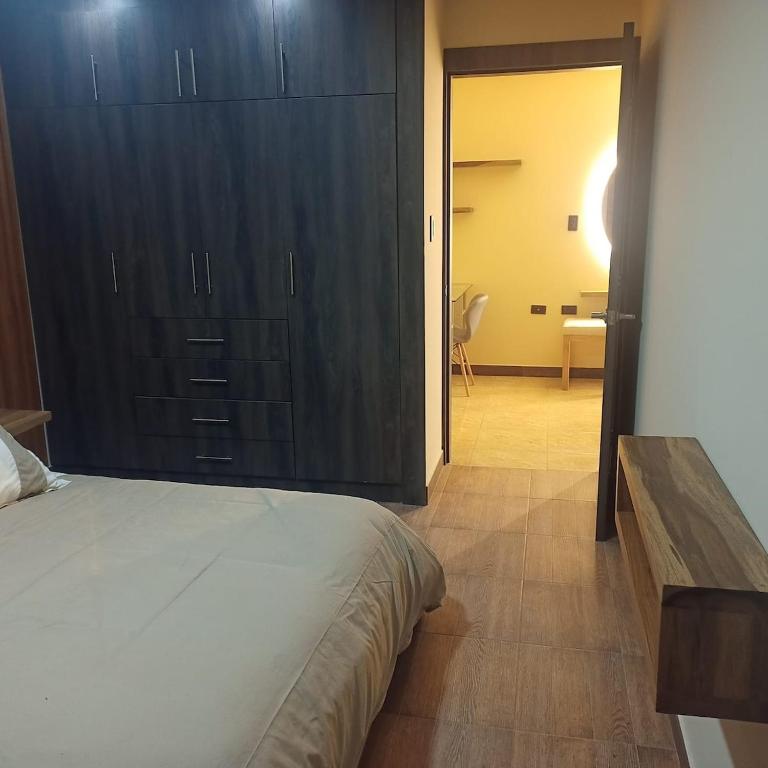 Departamento azul de 2 hab en la Victoria, cerca de universidades con garaje - Two-Bedroom Apartment - 11