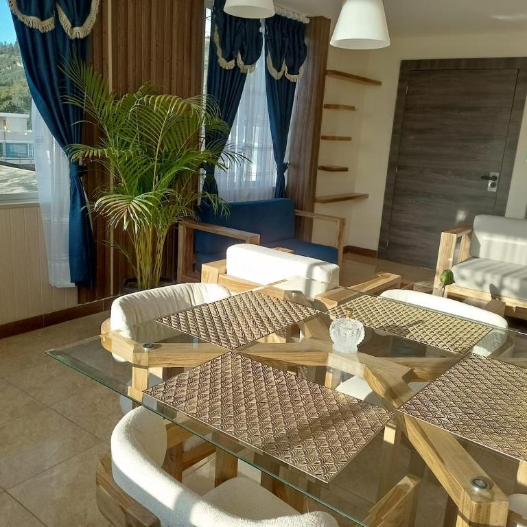 Departamento azul de 2 hab en la Victoria, cerca de universidades con garaje - Two-Bedroom Apartment - 14