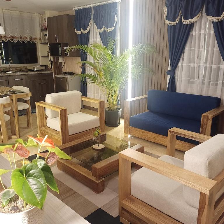 Departamento azul de 2 hab en la Victoria, cerca de universidades con garaje - Two-Bedroom Apartment - 20
