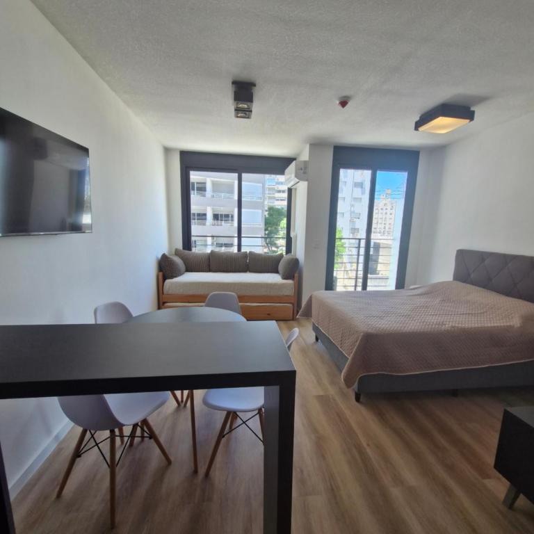 Cerca de todo, monoambiente con parking - One-Bedroom Apartment - 8