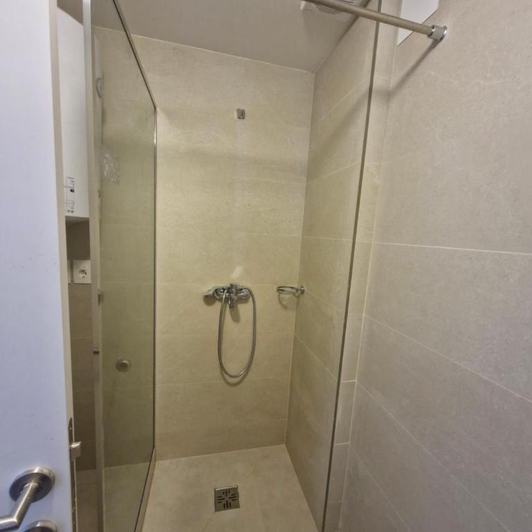 Cerca de todo, monoambiente con parking - One-Bedroom Apartment - 13