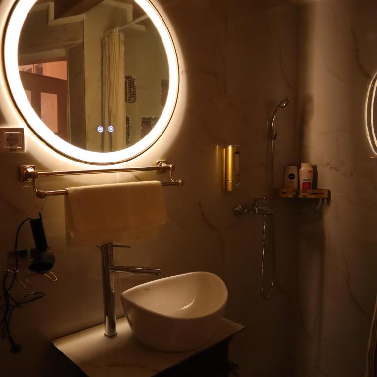 Golden Sun Salon - Apartment - 1