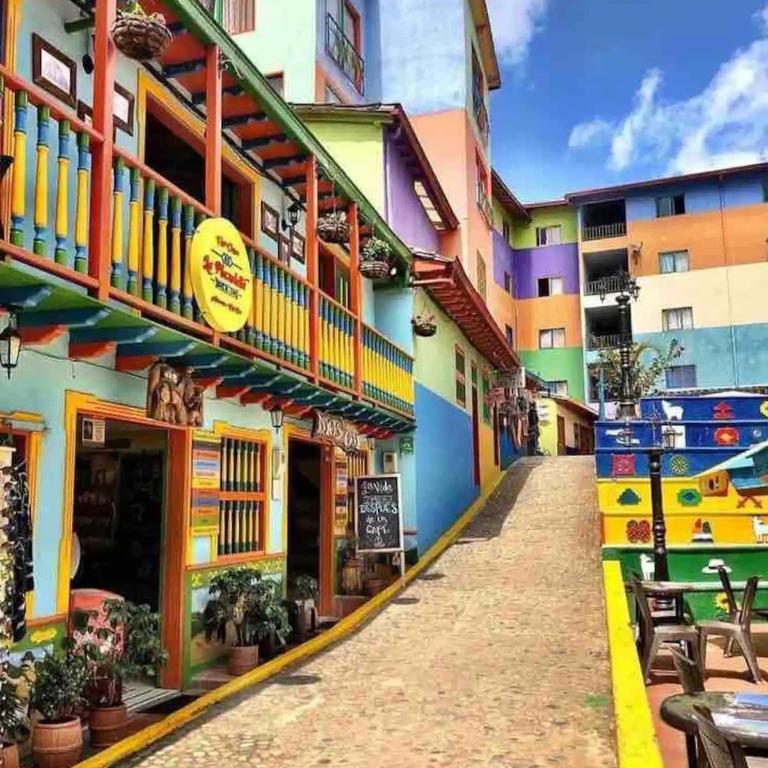 Apto full Ubicación Plazoleta Zocalos Plaza Ppal - One-Bedroom Apartment - 8