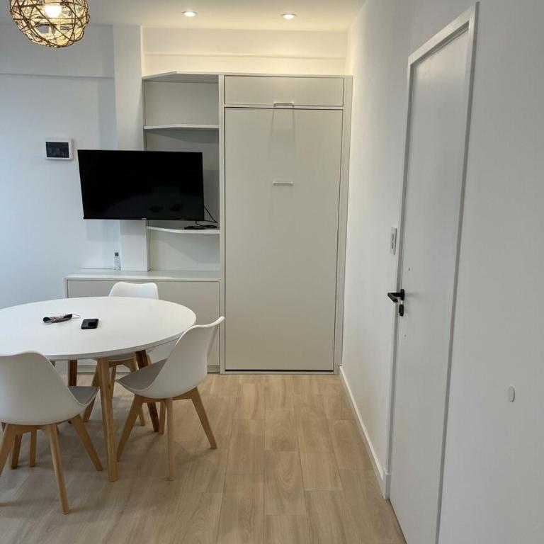 Calido Monoambiente frente a la playa! - Studio Apartment with One Double Bed - 6