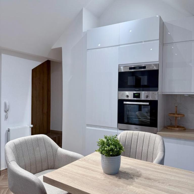 Modern Cocoon Under Roof Parking Close to Tram - Apartamento de 1 dormitorio - 16