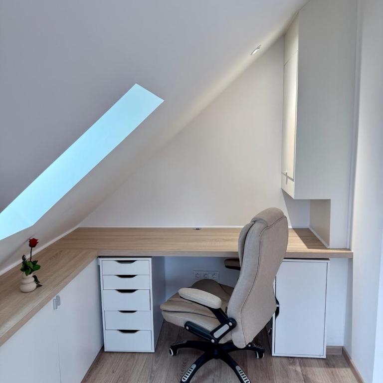 Modern Cocoon Under Roof Parking Close to Tram - Apartamento de 1 dormitorio - 11