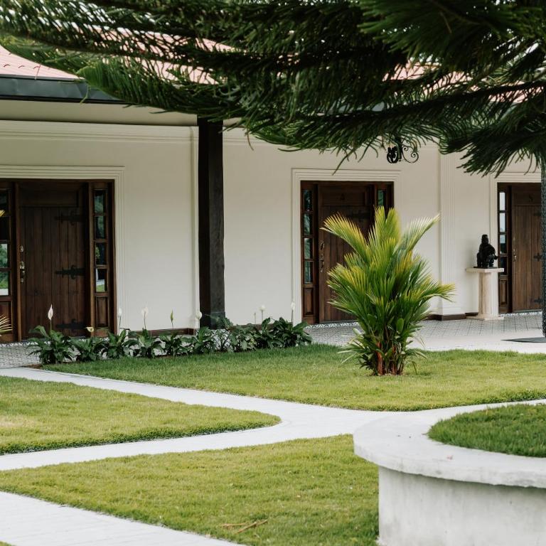Hotel Catleya Royal Club - Double Room with Garden View - 5