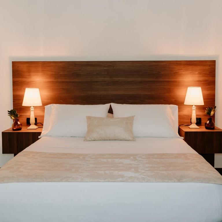 Hotel Catleya Royal Club - Double Room with Garden View - 11