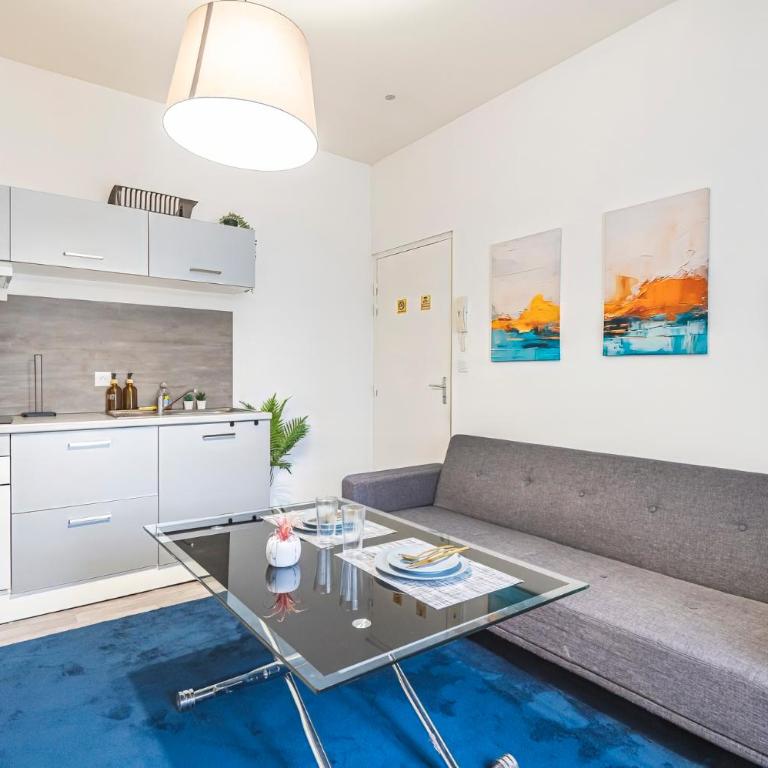 peaceful retreat & cozy apartment in reims , sleep4 ,near city center , free public parking - Appartamento con 1 Camera da Letto - 10
