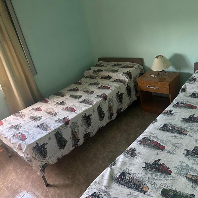 Casa con bajada al lago San Roque - Casa de 4 dormitorios - 4