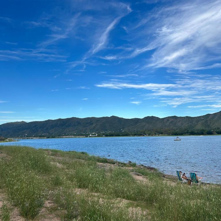 Casa con bajada al lago San Roque - Casa de 4 dormitorios - 6