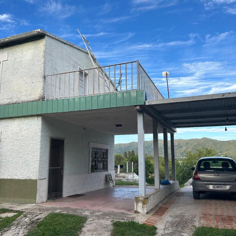 Casa con bajada al lago San Roque - Casa de 4 dormitorios - 9