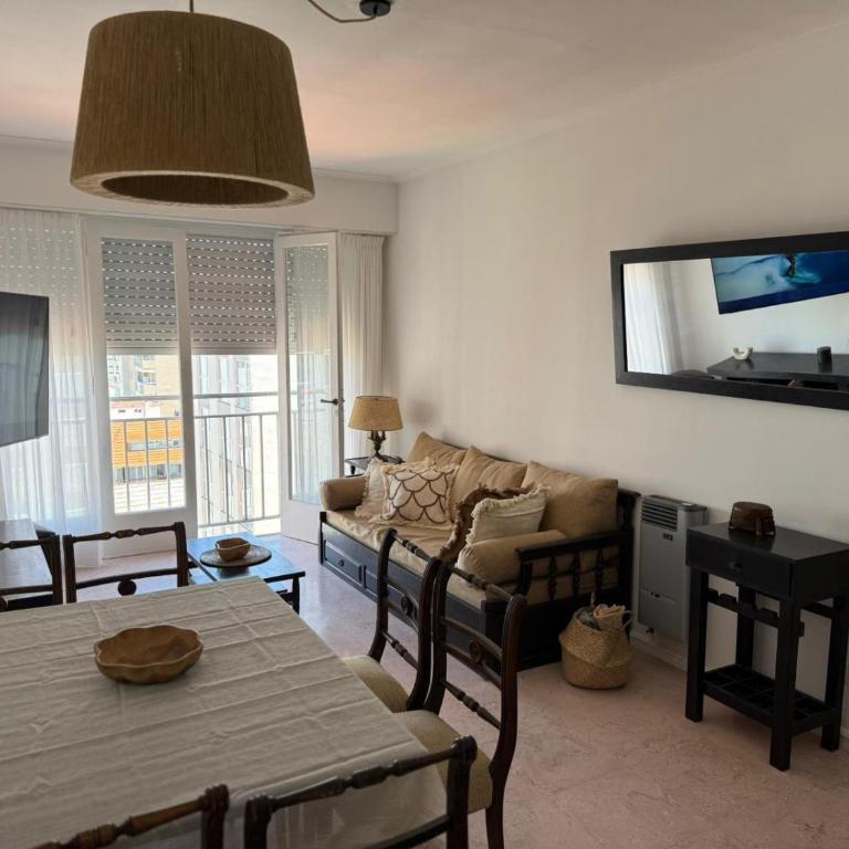 Playa Grande Dpto 4 Pax Aloha Host - Deluxe Two-Bedroom Apartment with Garden View - 6