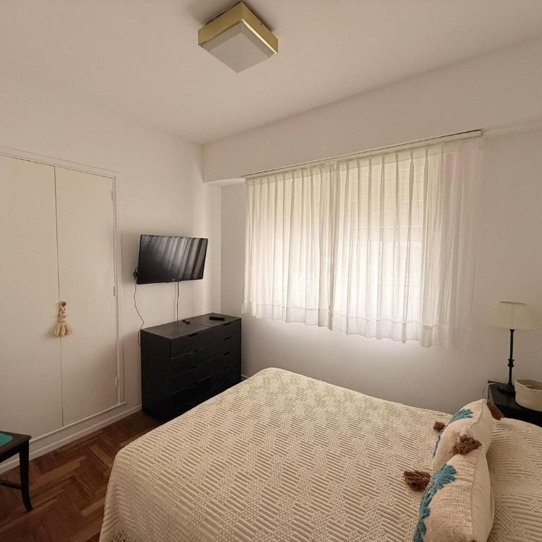 Playa Grande Dpto 4 Pax Aloha Host - Deluxe Two-Bedroom Apartment with Garden View - 14