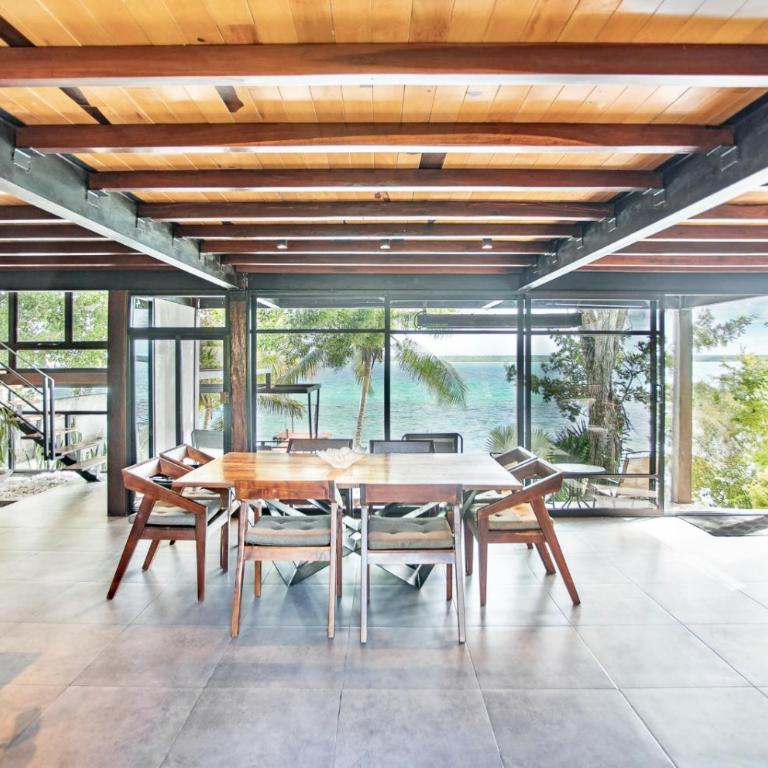 Lagoon Escape with Kayaks and Views - Villa - 10