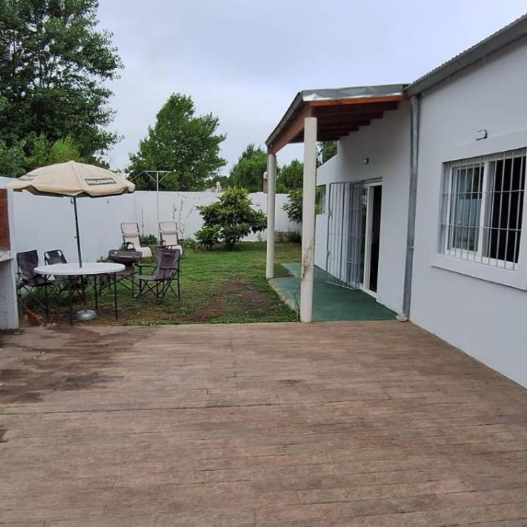 Cartagen - Three-Bedroom House - 8
