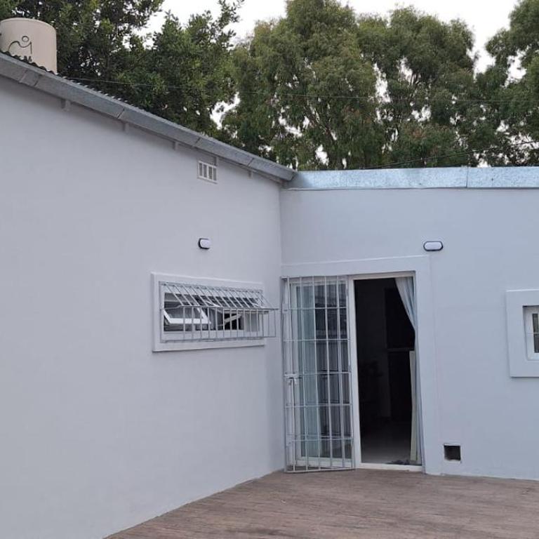 Cartagen - Three-Bedroom House - 12