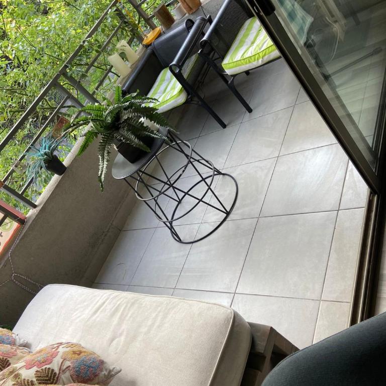 Depto amplio y funcional con estacionamiento - Three-Bedroom Apartment - 8