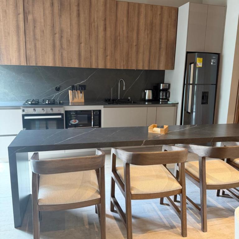 Moderno y luminoso apartamento de 3 habitaciones 314 - Three-Bedroom Apartment - 4