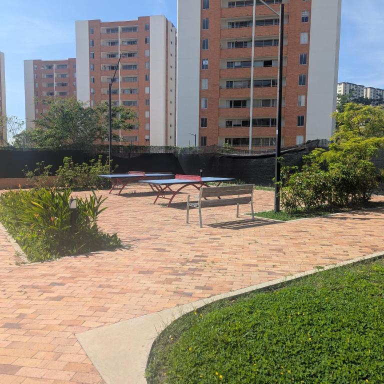 Apto en Conjunto Mayorca en Ibague - Apartamento de 3 dormitorios con balcón - 16