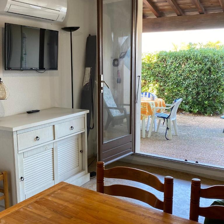 Villa T4 au Bord du Lac avec Terrasse, 6 Pers, Parking, Animaux Acceptés, Classée 1* - FR-1-798-37 - Villa - 7