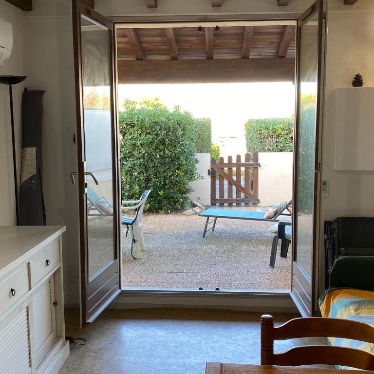 Villa T4 au Bord du Lac avec Terrasse, 6 Pers, Parking, Animaux Acceptés, Classée 1* - FR-1-798-37 - Villa - 9