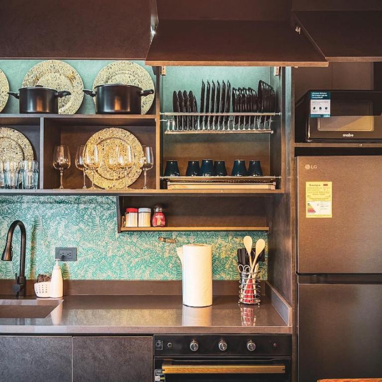 Laureles Coliving House Medellín - Three-Bedroom Townhouse - 16