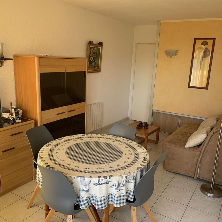Appartement 3 pièces 6 pers avec terrasse à Port Camargue - FR-1-731-151 - Appartamento - 6