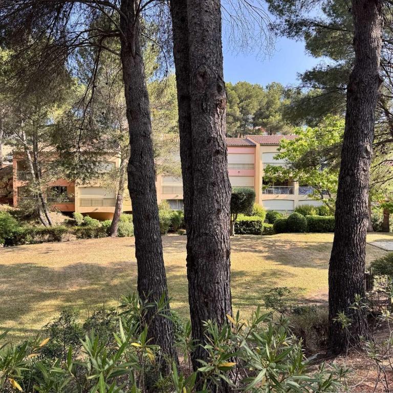Studio au calme avec piscine à Sanary-sur-Mer - FR-1-845-11 - Apartamento - 11