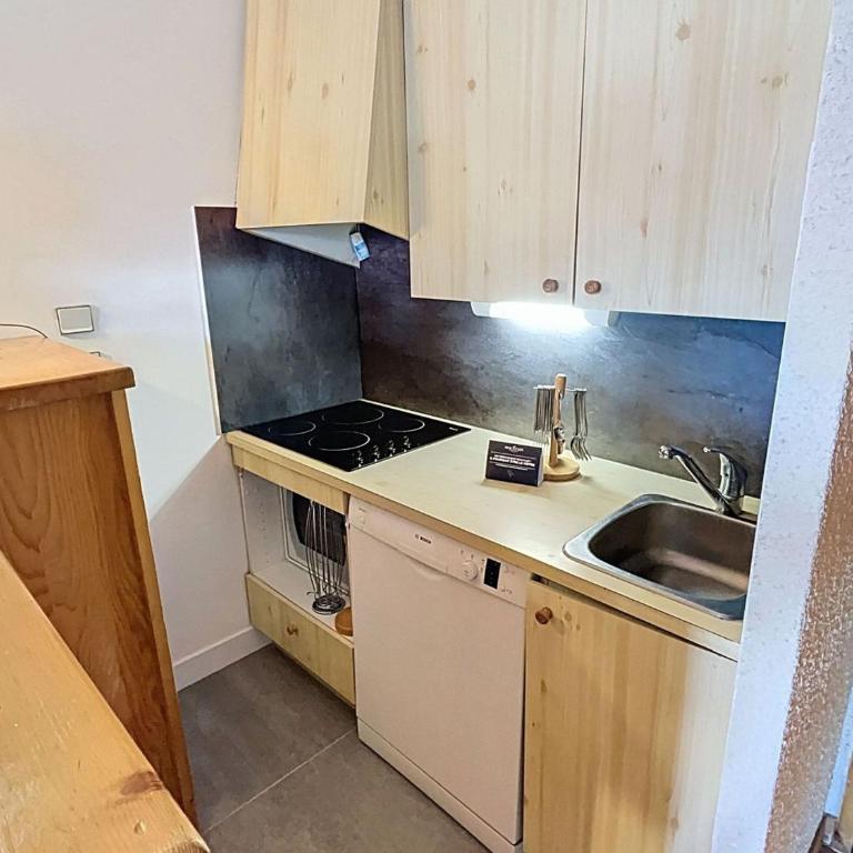 Appartement proche des pistes avec balcon, vue sur vallée - FR-1-688-105 - Appartement - 1