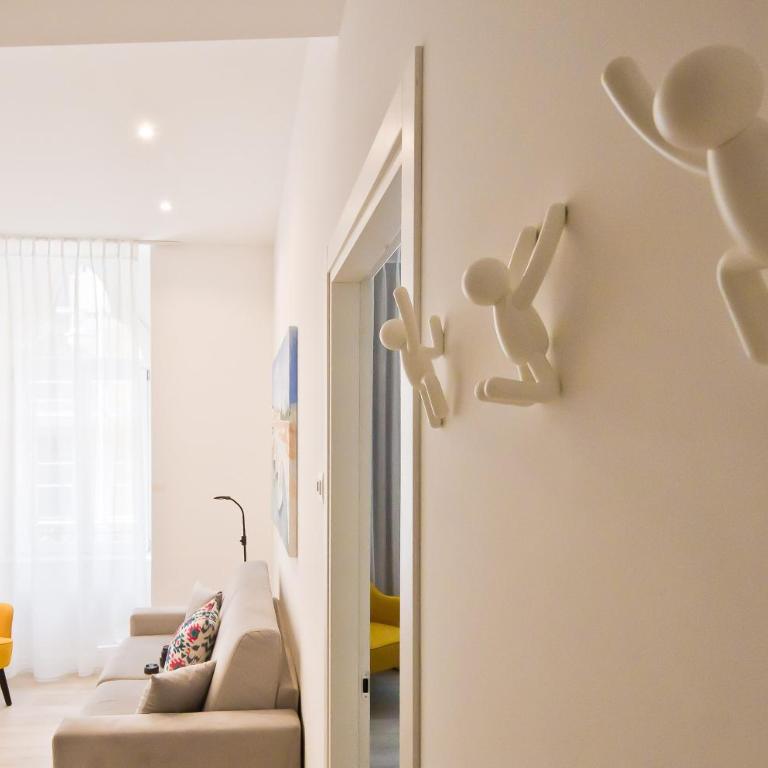 Marconi Rooms – Porta Leoni - One-Bedroom Deluxe Apartment – Separate Building, Via Leoncino - 7