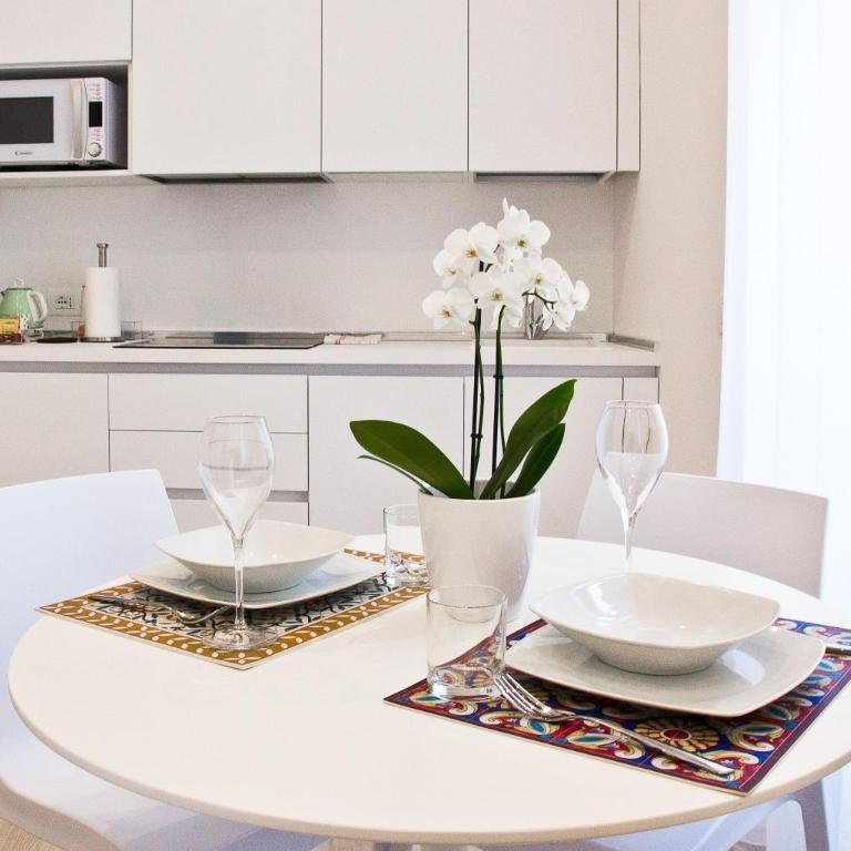 Marconi Rooms – Porta Leoni - One-Bedroom Deluxe Apartment – Separate Building, Via Leoncino - 4