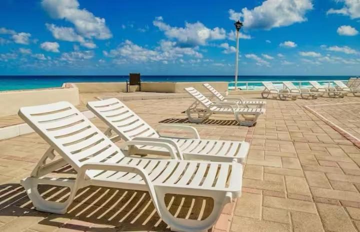 Beachfront Apartment in Cancun - One-Bedroom Apartment - 38