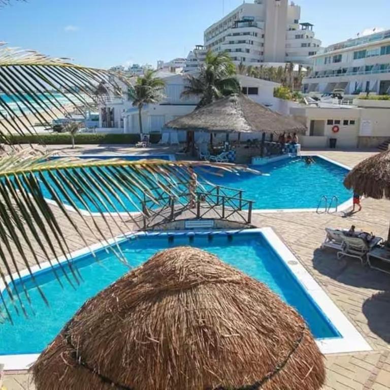 Beachfront Apartment in Cancun - One-Bedroom Apartment - 42