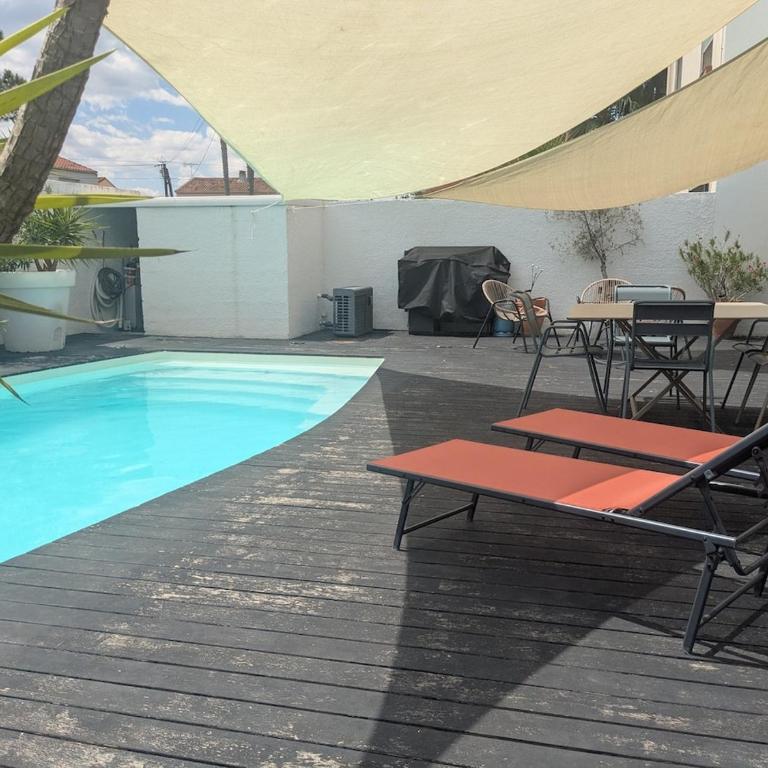 Maison avec piscine, House with a pool - Maison 4 Chambres - 20