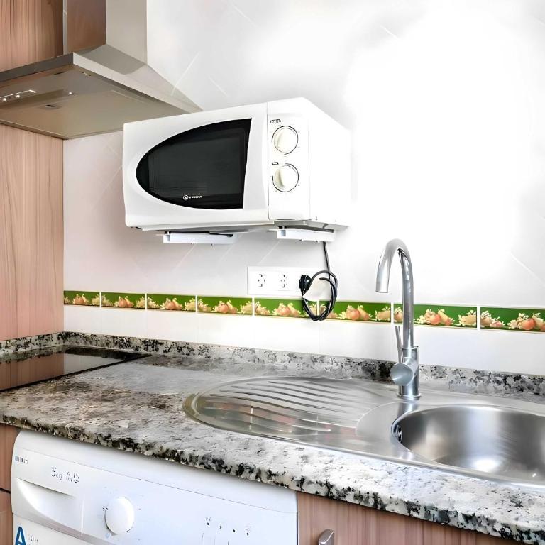 Estudio con Aire Acondicionado Centro del pueblo - Apartamento - 12