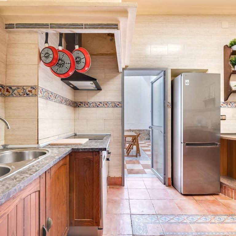 Villa Mari Carmen - Malaga Beach Escape - Four-Bedroom House - 6